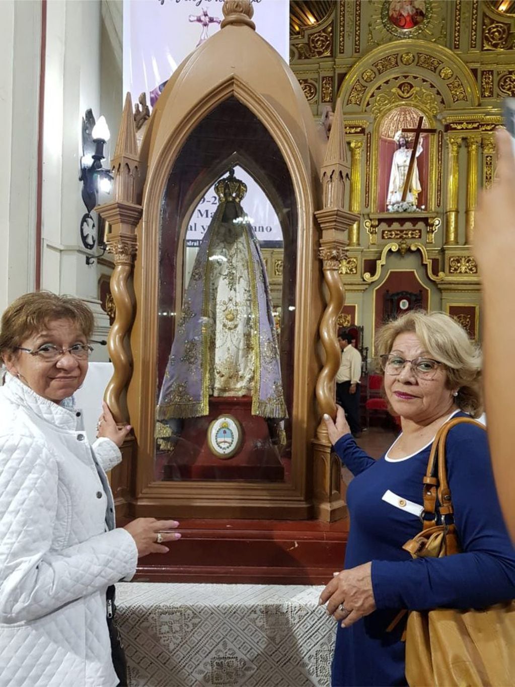 A media tarde de este domingo arribó a Jujuy la Virgen del Valle y la feligresía concurrió a la catedral para darle la bienvenida.