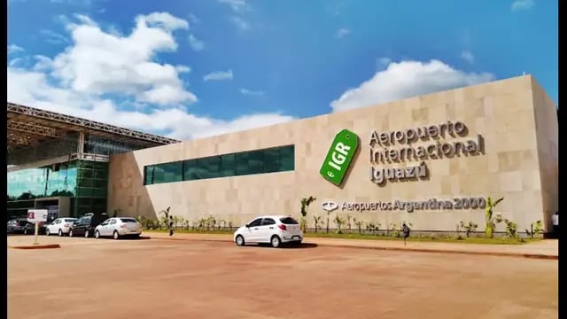 Analizan la apertura al turismo internacional del aeropuerto de Iguazú