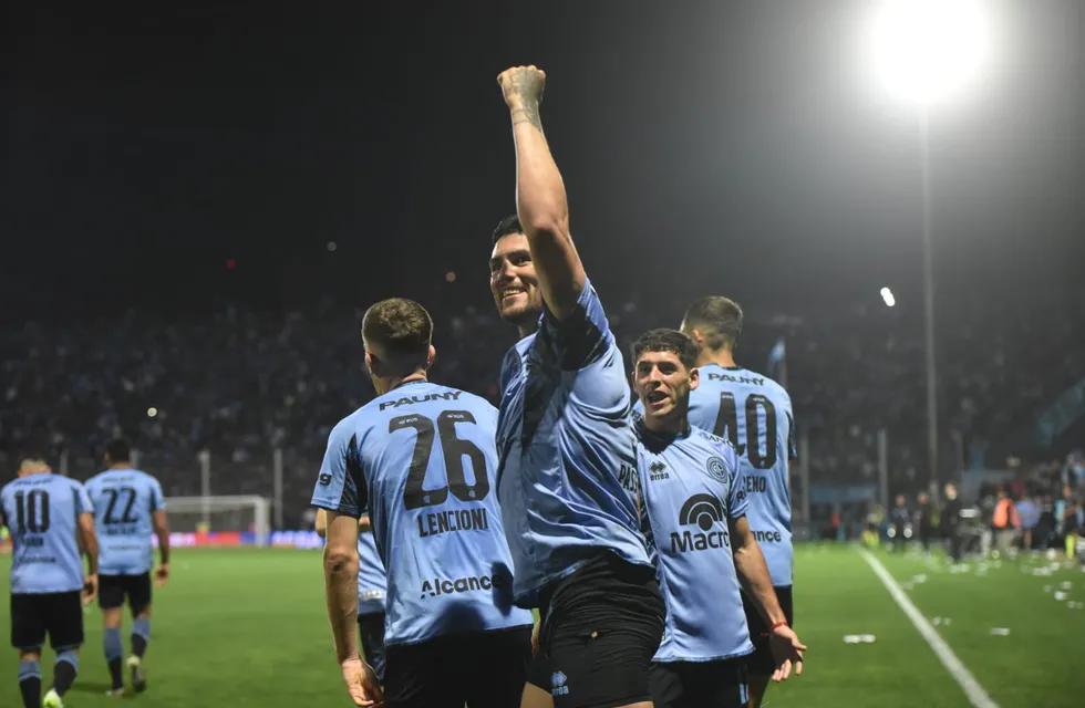 Lucas Passerini gritando su segundo gol en una noche soñada, para el delantero y para Belgrano (Foto: Facundo Luque / La Voz).