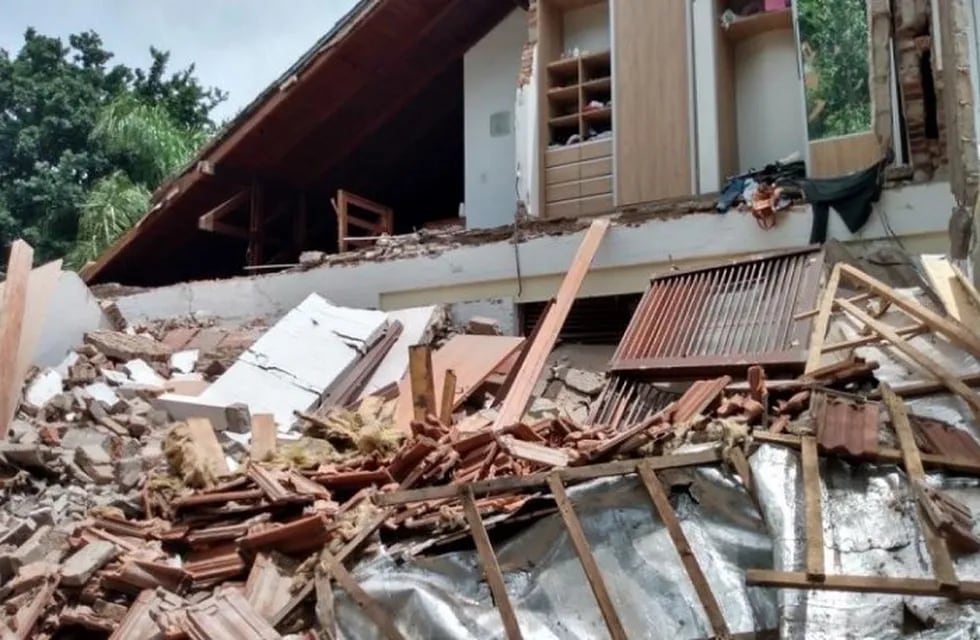 Derrumbe de una casa en la localidad de Funes. (Funes Hoy)