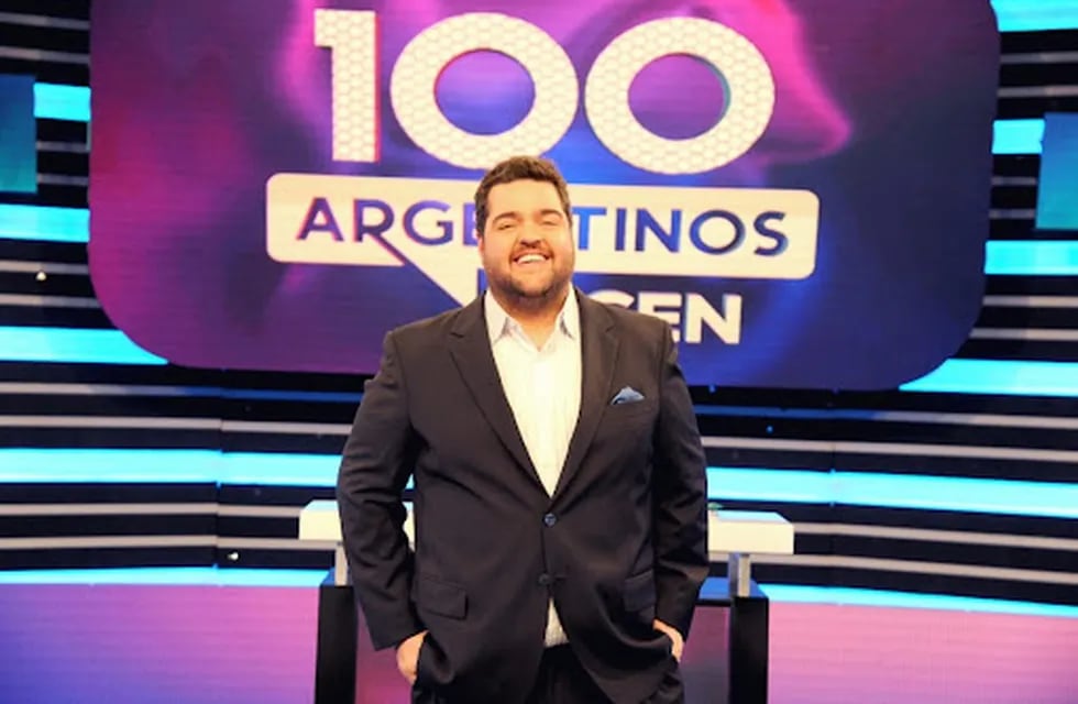 Darío Barassi sorprendió en vivo al mostrar la ecografía de su bebé en “100 Argentinos dicen”.