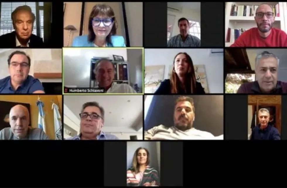 Autoridades de Juntos por el Cambio en un encuentro virtual.