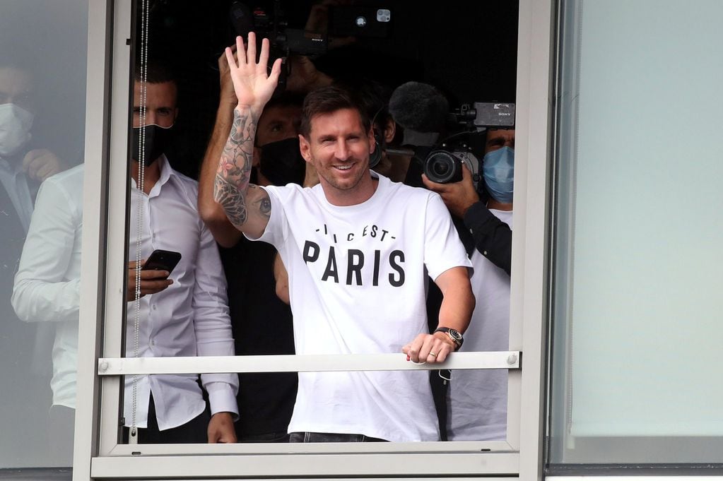 El desembarco de Messi en París (Gentileza Diario Olé).