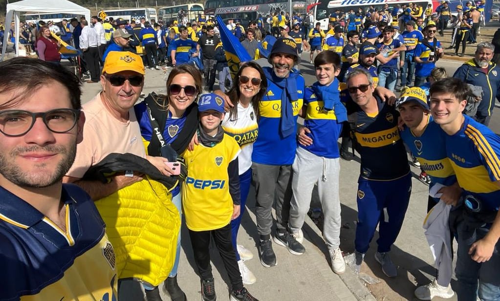 Muchos fanáticos jujeños de Boca Juniors viajaron hasta Córdoba para alentar al equipo de Sebastián Battaglia, que devolvió con un nuevo titulo de campeón el apoyo de los hinchas.