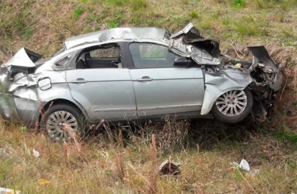 Una joven murió al volcar con su vehículo en cercanías de Mocoretá. (Foto: Corrientes Hoy)