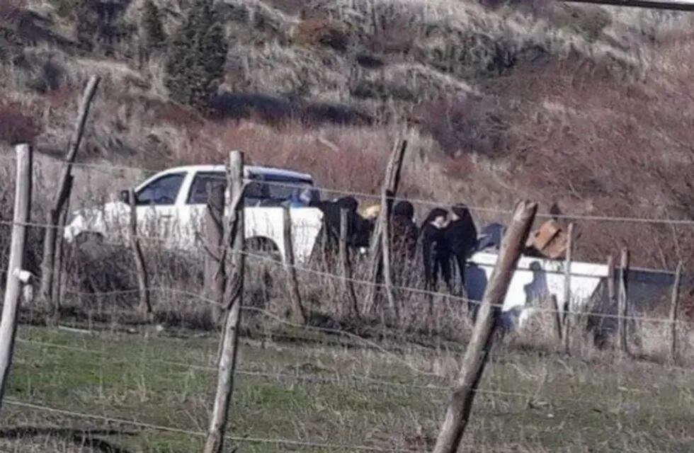 Detectaron a un grupo de monjas tirando donaciones a la basura