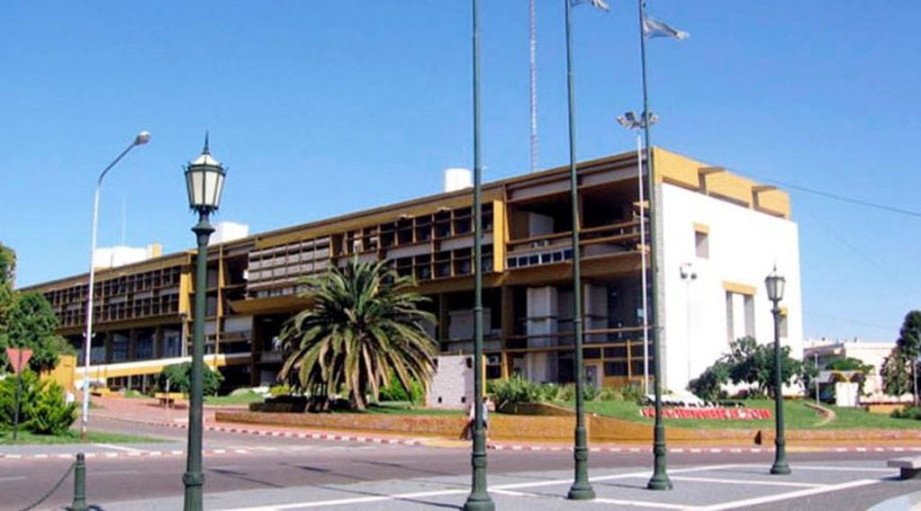 La Casa de Gobierno es el edificio predominante del Centro Cívico (Welcome Argentina)