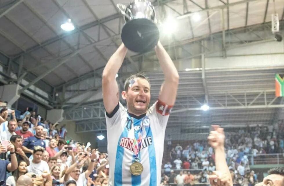 Chelo Mescolatti, el Gran Capitán, campeón del mundo de futsal 2019