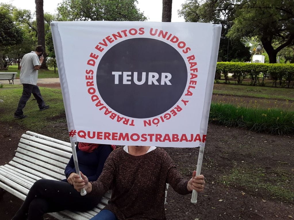 Manifestación de los Trabajadores de Eventos Unidos de Rafaela y la Región (TEURR)