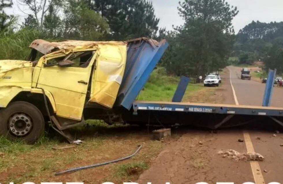 Despiste de un camión en San Vicente, Misiones. (Policía Misiones)