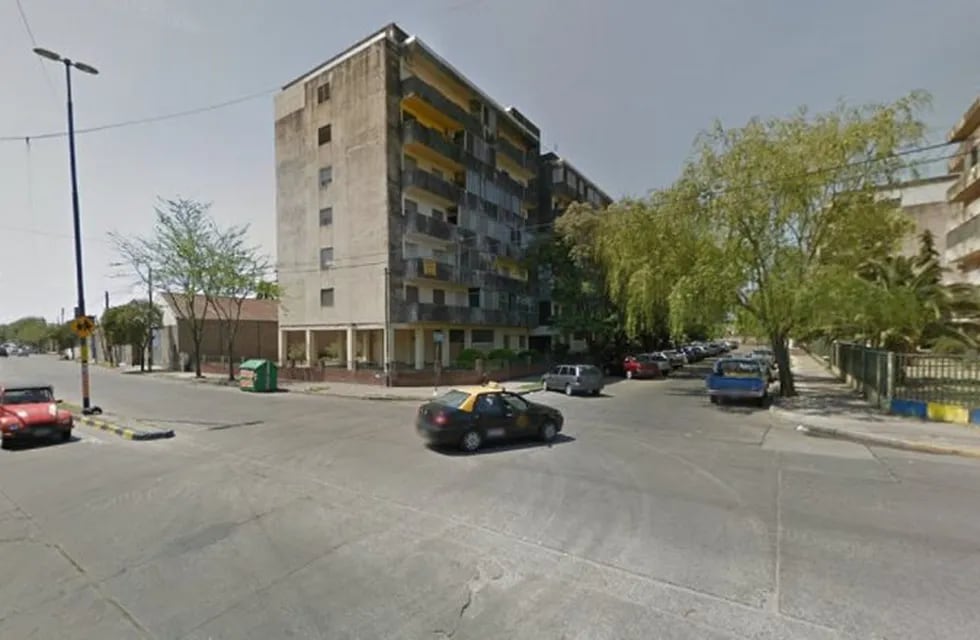 El atentado se registró en Rufino Ortega al 200 bis. (Google Street View)