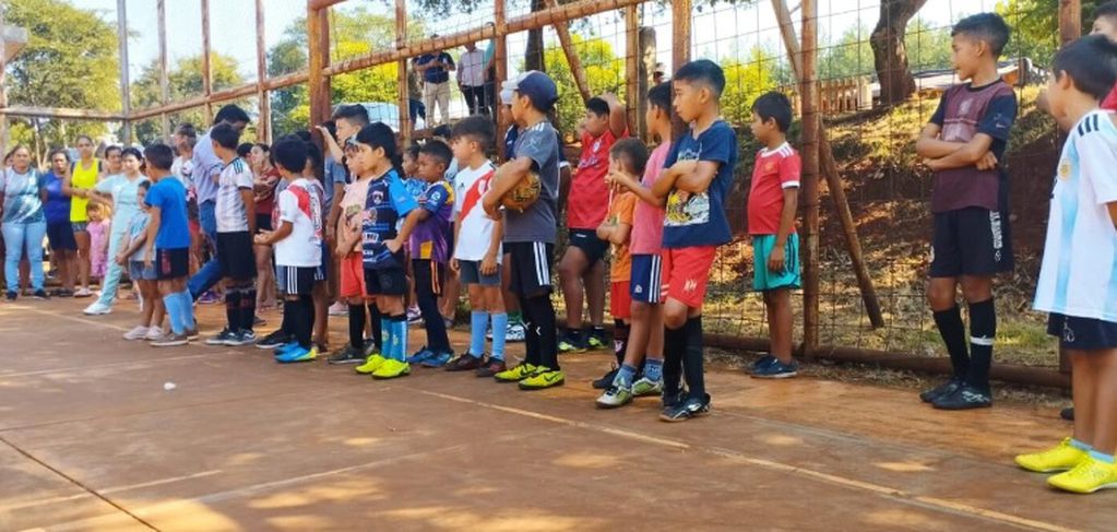 Inicio de actividades infantiles en Colonia Guaraypo y Guatambú.