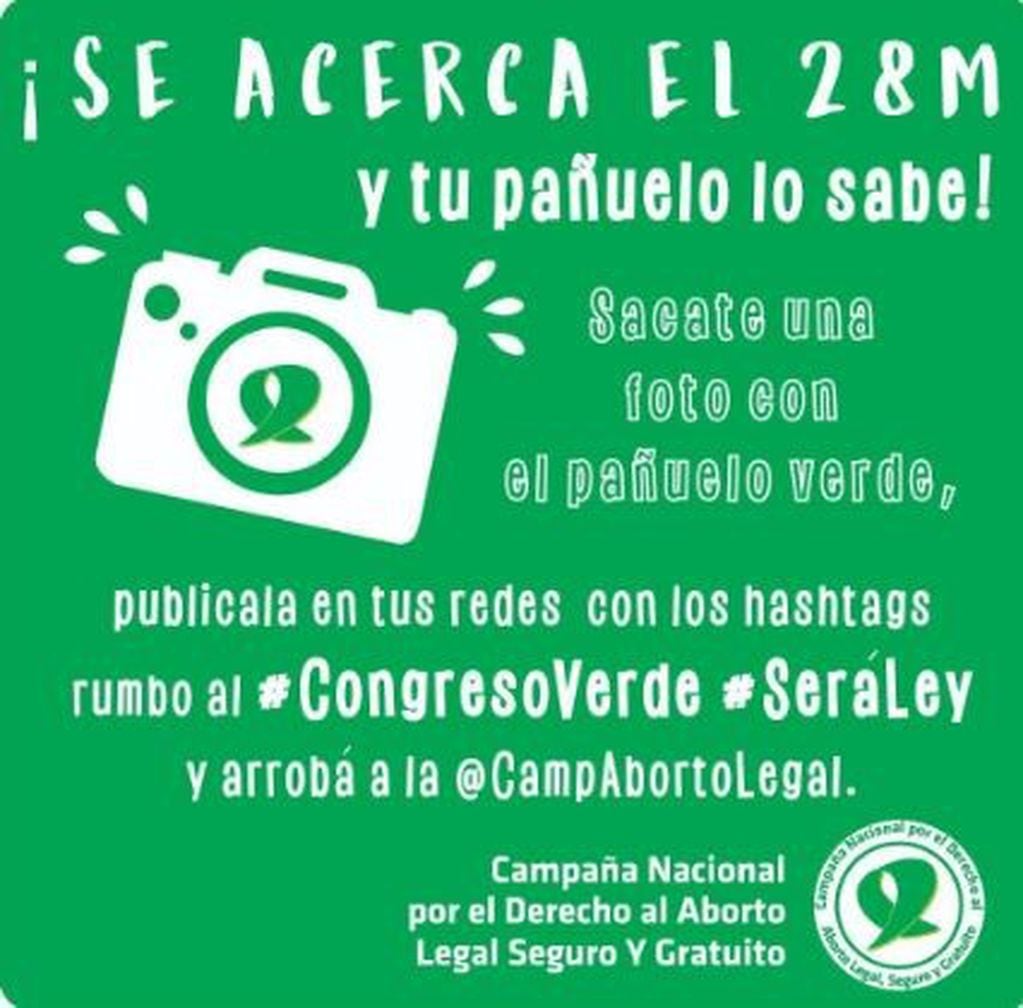 Una campaña que propone llenar las redes sociales de pañuelos verdes (Twitter/ #SeguimosEnCampaña)