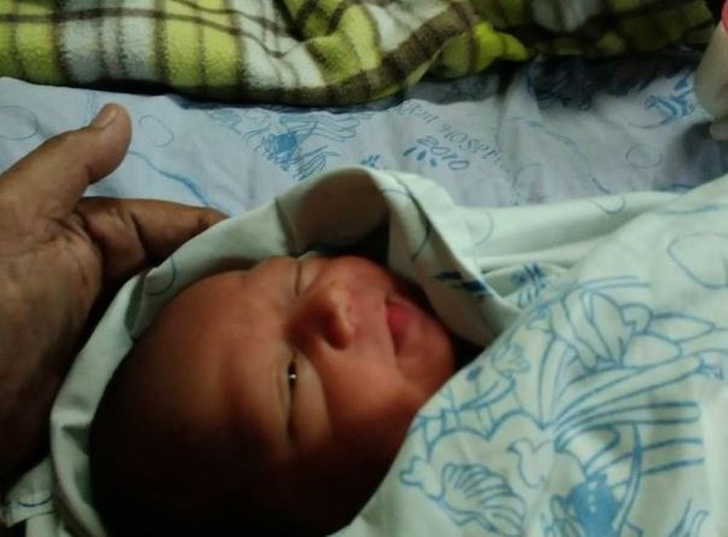 Un bebé recién nacido fue encontrado dentro de un lavarropas (Foto: web)