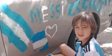 Nene de Gualeguaychú pintó el coche familiar para celebrar la Copa del Mundo