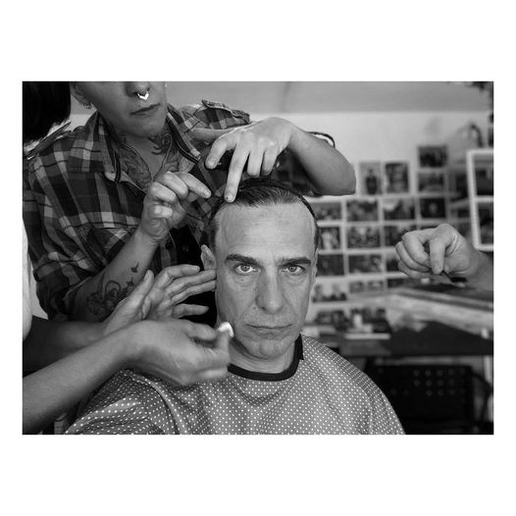 Leonardo Sbaraglia maquillado como Carlos Menem.