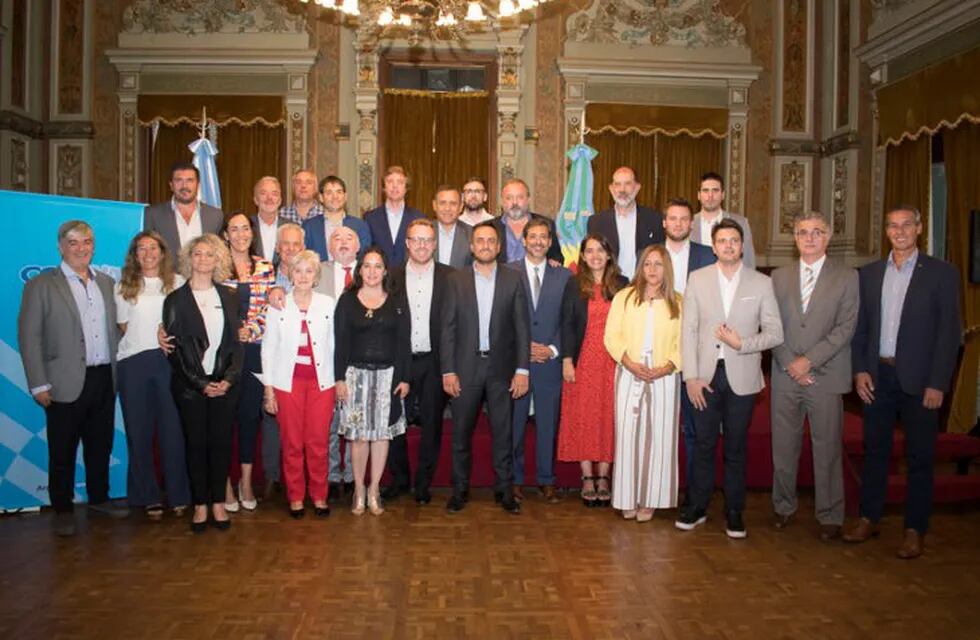 Juan Cabandié con los ministros de Ecología de las provincias, en el Cofema. (Gobierno)