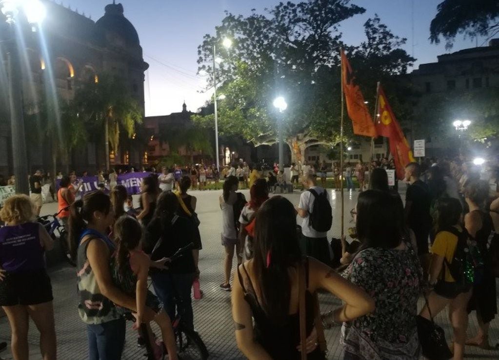 Marchas en Santa Fe y Gálvez por el femicidio de Danisa Canale