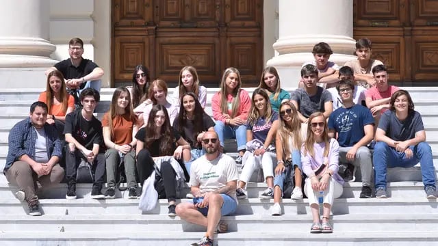Los ganadores del Concejo Deliberante Estudiantil de Tres Arroyos viajaron a La Plata