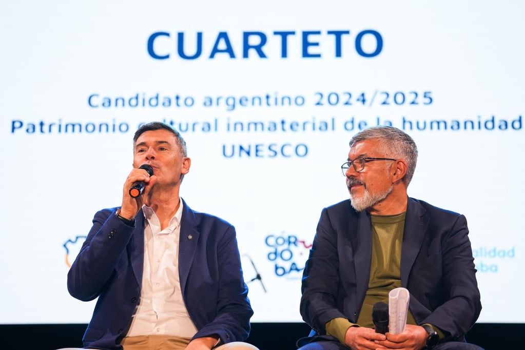 El intendente Passerini (izquierda) y el secretario de Cultura municipal, Mariano Almada (derecha), hicieron el anuncio (Prensa Municipalidad de Córdoba).