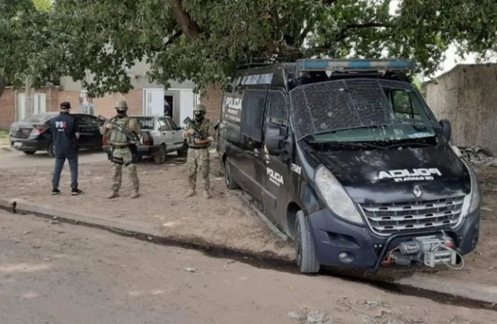 Detenciones por el ataque al CJP (Foto:La Capital)