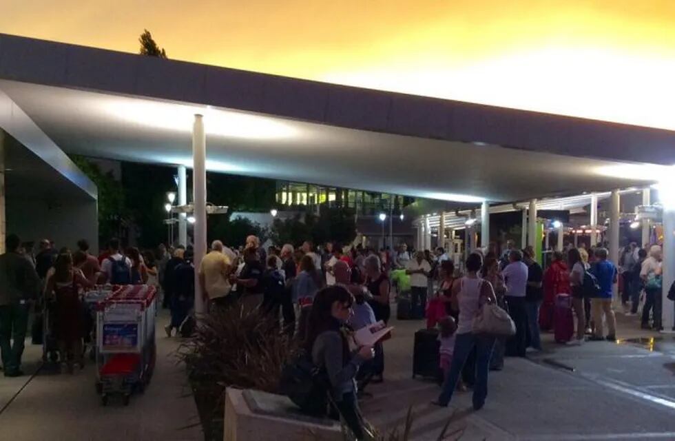 Evacuaron la Terminal C del Aeropuerto de Ezeiza por una amenaza de bomba