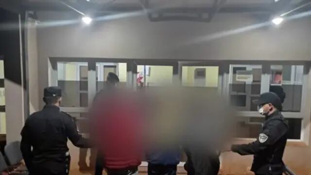 Cuatro jóvenes detenidos en operativos de nocturnidad en Oberá