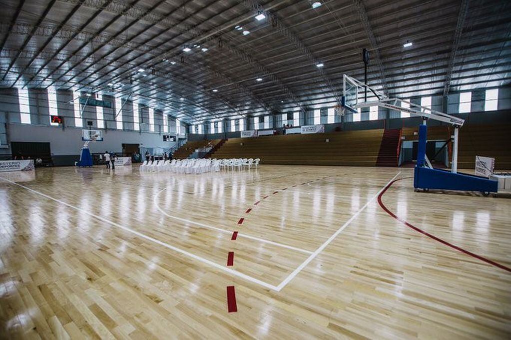 Estadio techado y con piso de calidad para todos los deportes en Puerto Rico. (Twitter)