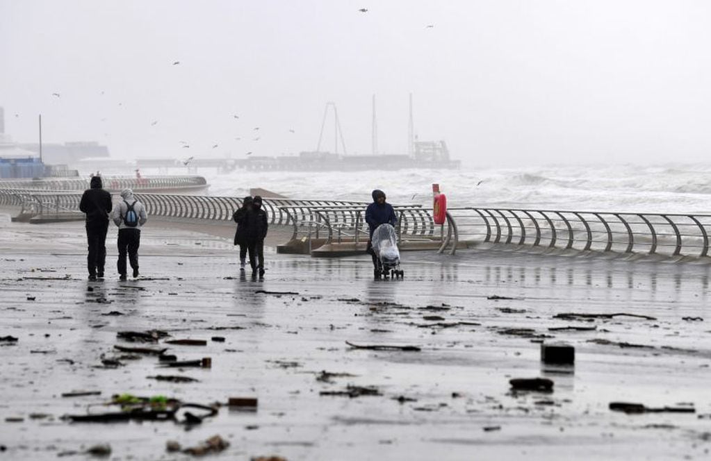 En Blackpool, al norte de Inglaterra, el panorama es desolador. (AFP)