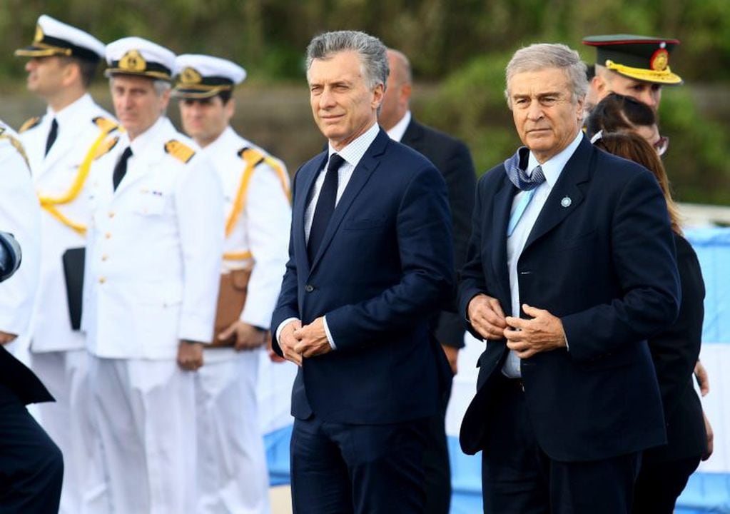 Mauricio Macri y Oscar Aguad. (EFE/ Eduardo López).