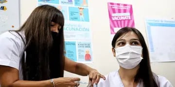 Dónde se aplica la vacuna contra el coronavirus en La Plata.