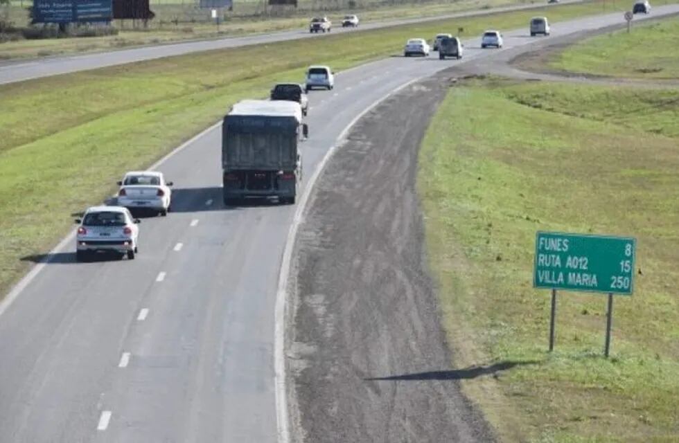 Un conductor atropelló a un equino en la autopista Rosario-Córdoba. (Archivo)