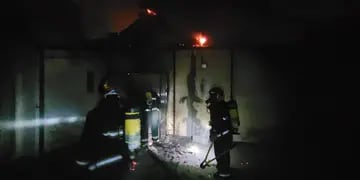 El incendio fue en un local comercial en Córdoba. (Policía)