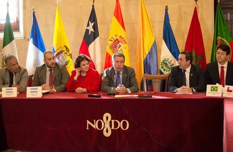 Intendente Prades participó en el II Foro de Gobiernos Locales en Sevilla-España