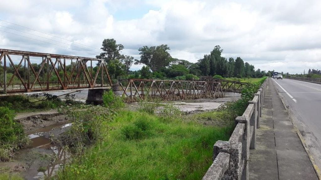 Puente carretero de Río Seco.