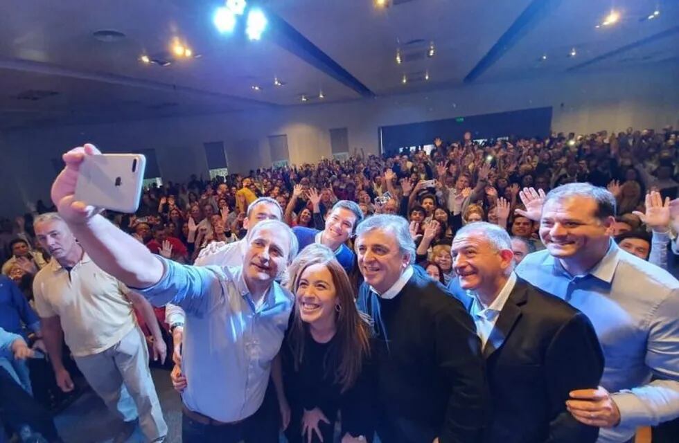 María Eugenia Vidal junto a Mario Negri, Luis Juez y Baldassi.