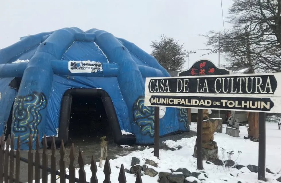 La primer feria gastronómica de colectividades en la Casa de la Cultura Tolhuin, Tierra del Fuego.
