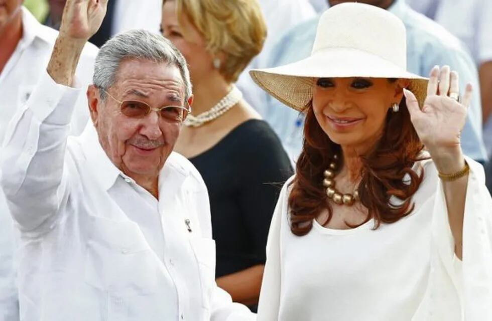 Cristina Kirchner visitó a Raúl Castro en Cuba (Foto: web)