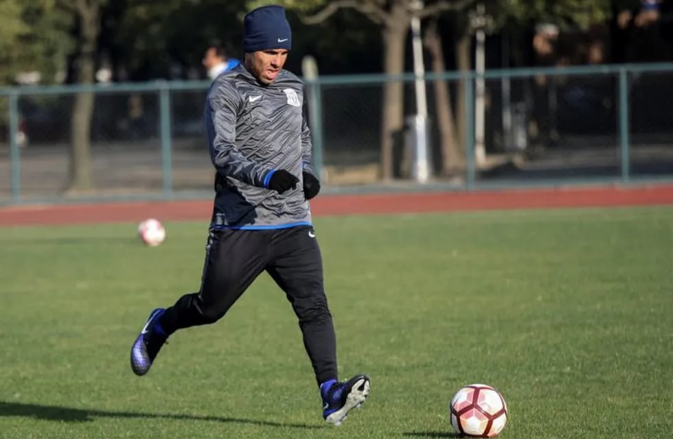 (FILES) This file picture taken on January 21, 2017 shows Argentine striker Carlos Tevez taking part in his first training session with his new club Shanghai Shenhua in Shanghai.\nCarlos Tevez is overweight and will not play again for Shanghai Shenhua until he gets fit, the Chinese club's new coach warned, in a report published on September 13, 2017. / AFP PHOTO / STR / China OUT