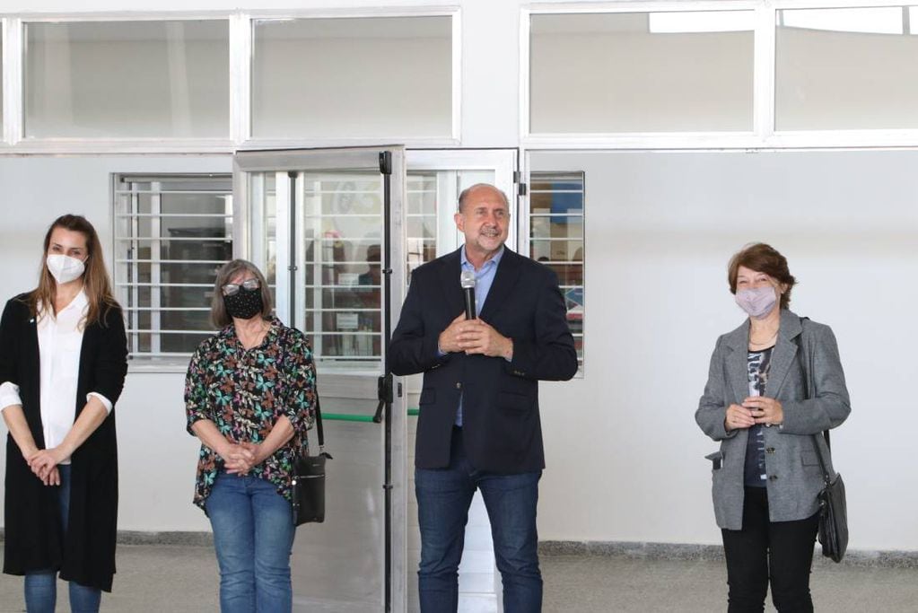 Perotti inauguró las ampliaciones en la Escuela N° 654 "Nicolás Avellaneda"
