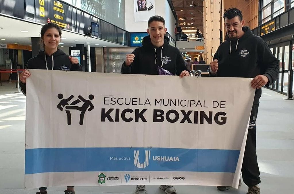 Nair Loreiro, Agustí Jara y Martín Vallejos, de la Escuela de kickboxing Municipal.