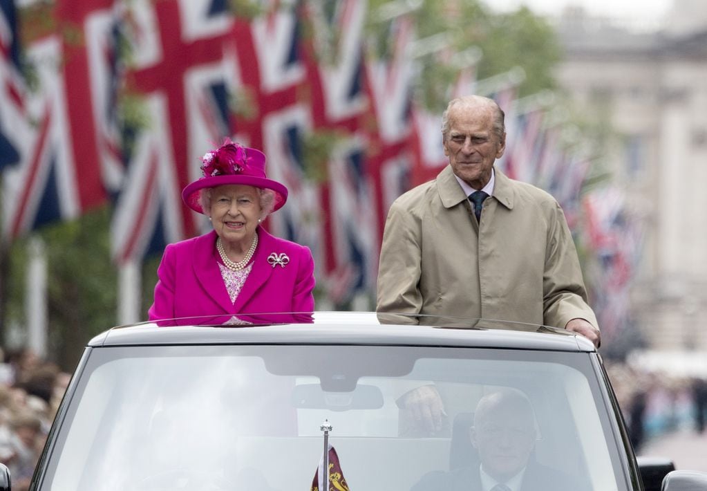 La reina Isabel junto a su esposo el príncipe Felipe de Edimburgo.