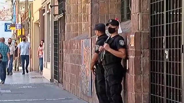 Pusieron custodia policial en una escuela de Rosario