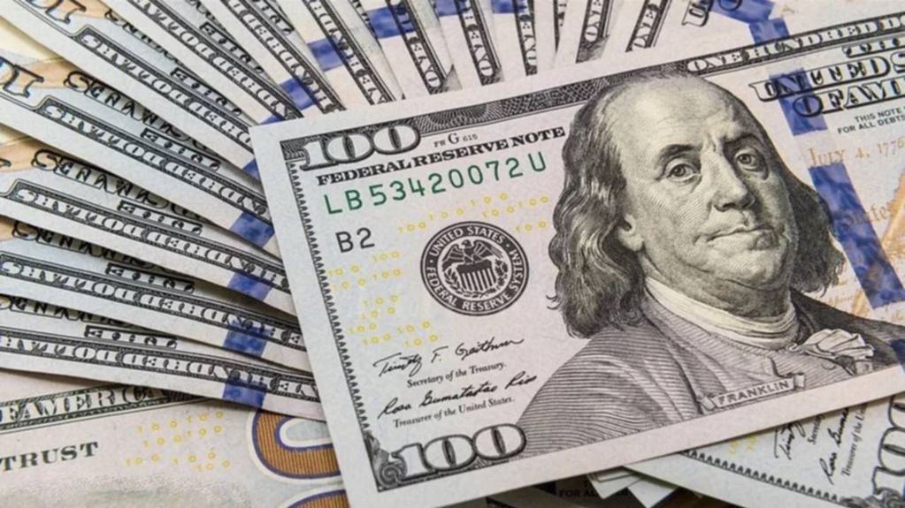 El dólar blue alcanzó los $202 en la jornada de este viernes. 