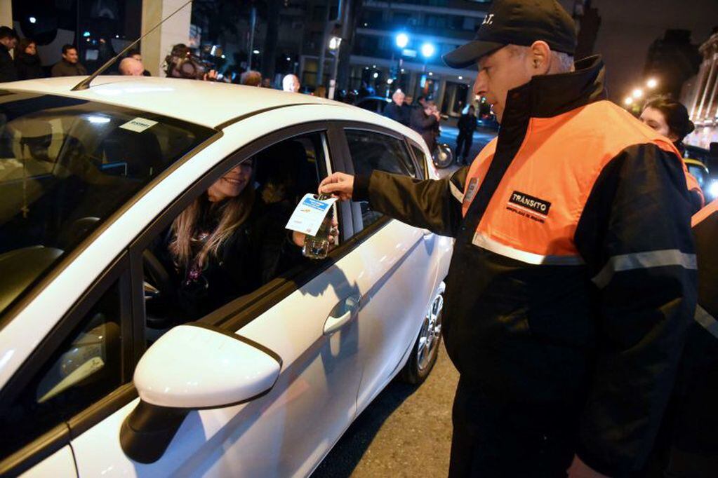 Los operativos de tránsito arrancaron este jueves por la noche en Rosario. (Prensa Municipalidad Rosario)
