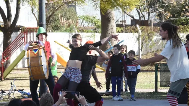 El Grupo Jacarandá, la primera agrupación de circo con artistas de Rafaela