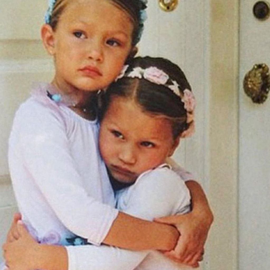 Bella y Gigi Hadid de niñas