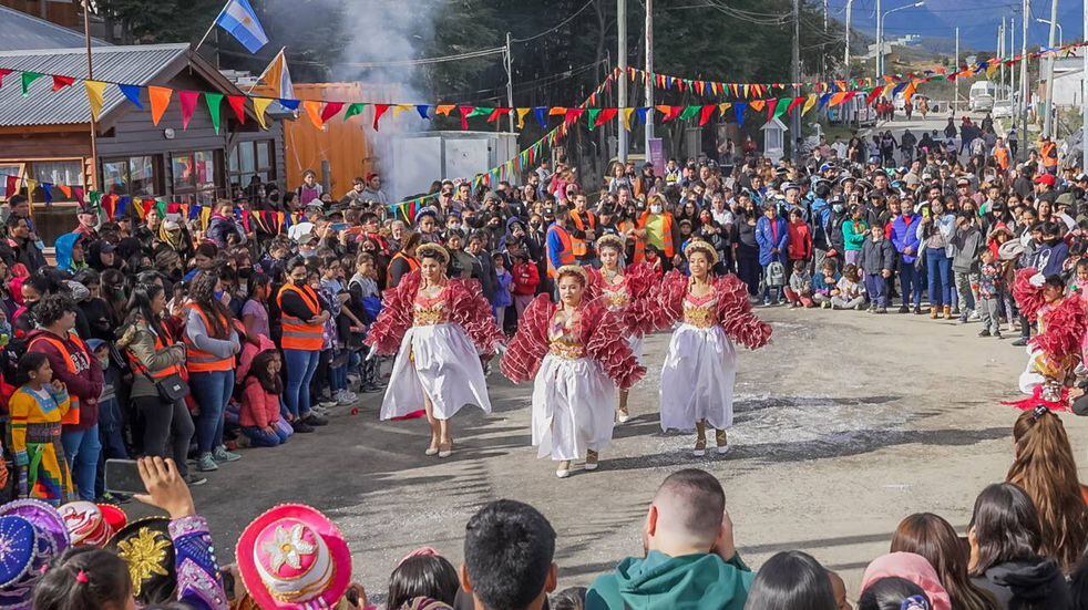 Ushuaia: El carnaval de los barrios pasó por Kaupén