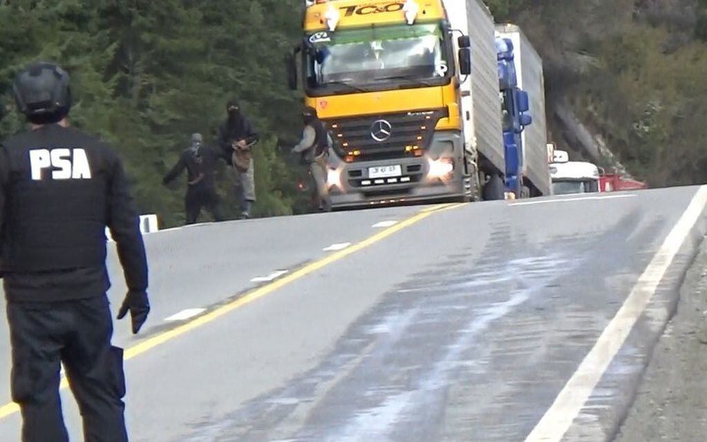 Enfrentamientos entre la comunidad mapuche y las fuerzas de seguridad en Villa Mascardi. Imagen ilustrativa.