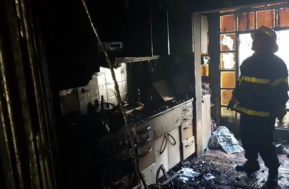 Una abuela resultó herida tras incendiarse su vivienda